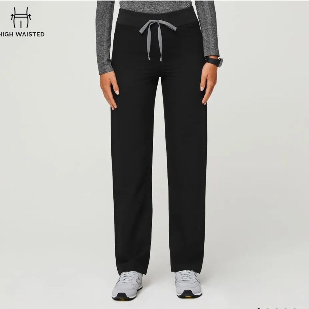 EUC Figs Livingston scrubs (black) szL